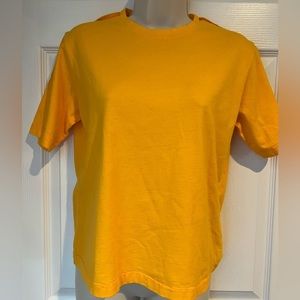 MONROW Gold Crewneck Short Sleeve Shoulder Cuts Tee Shirt Women’s Small NWOT